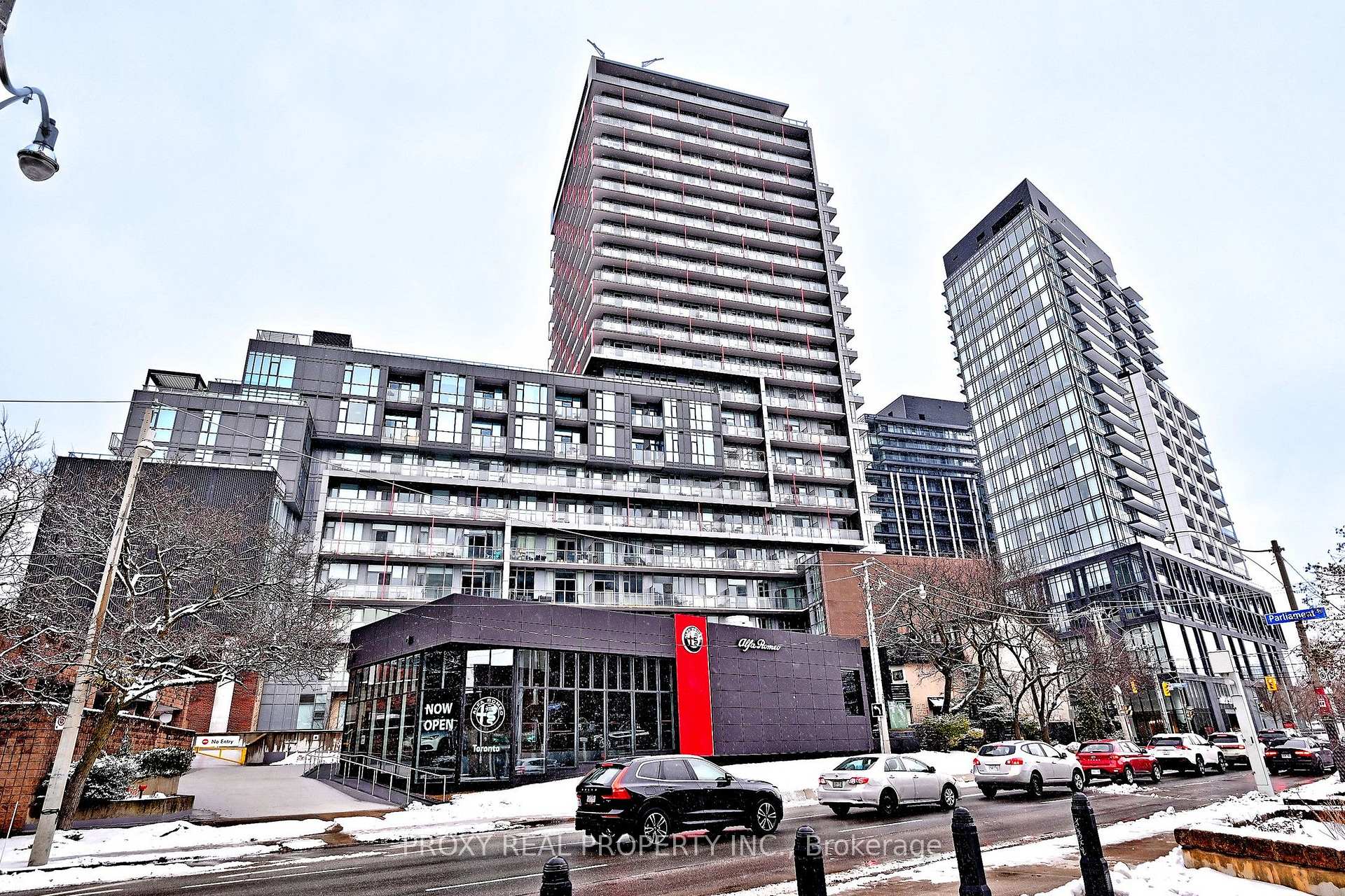 Front of Unit 1605, 120 Parliament Street
