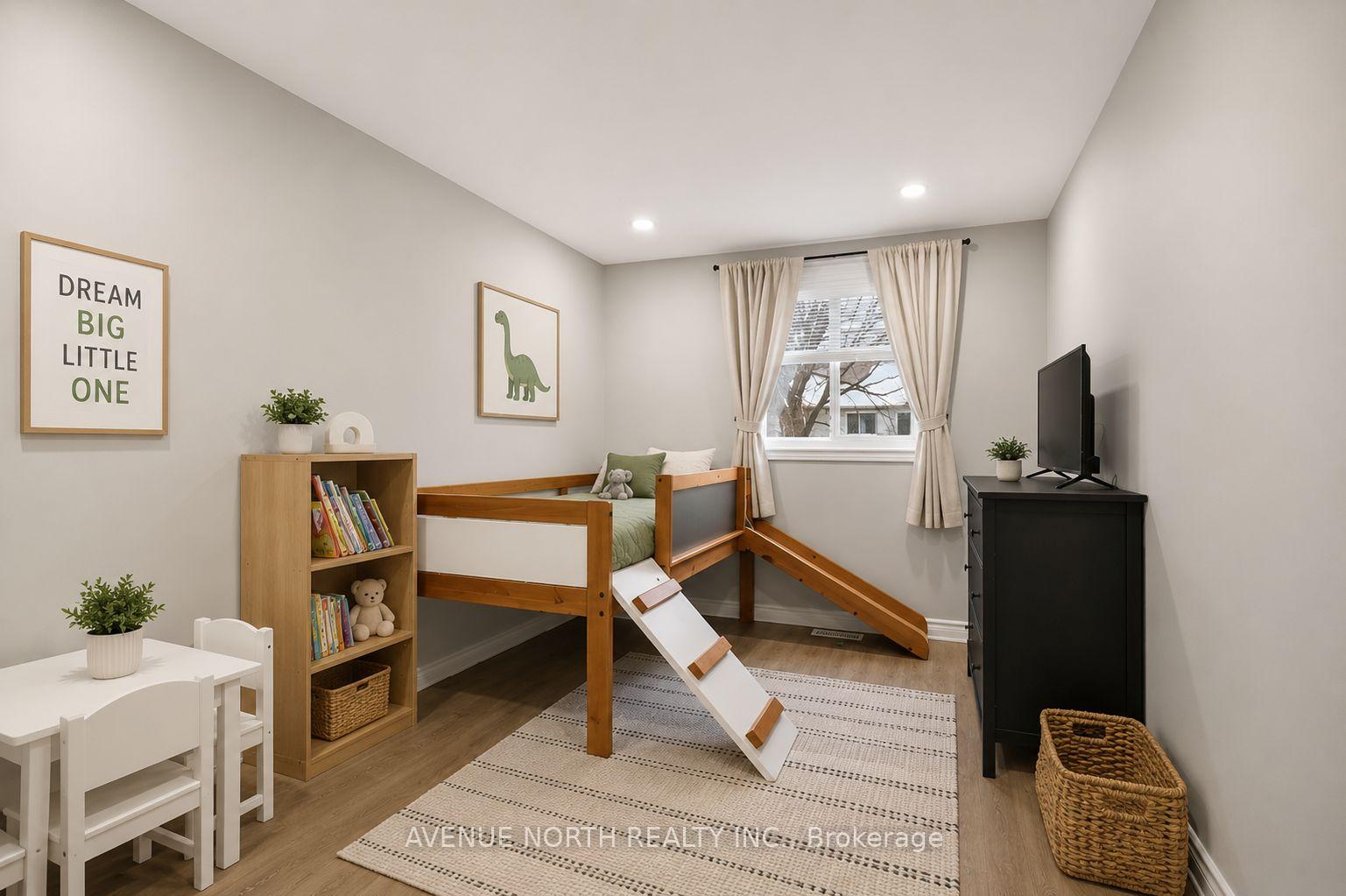 Photo 11 of Unit 40, 419 Armonia Private, Ottawa, Carson Meadows — HOMEH