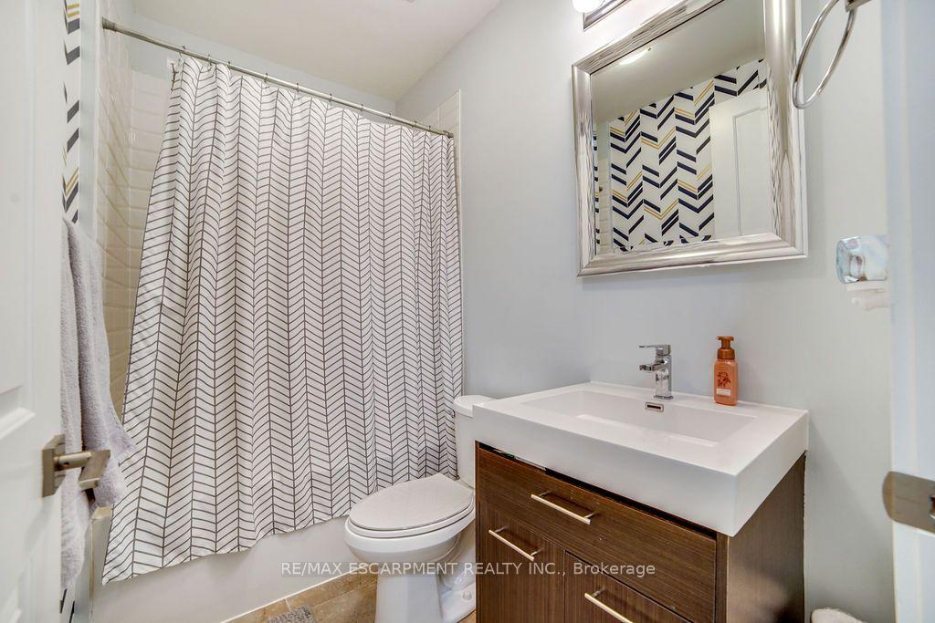 Photo 4 of Unit 810, 150 Main Street W, Hamilton, Central — HOMEH