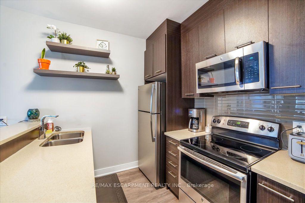 Photo 7 of Unit 810, 150 Main Street W, Hamilton, Central — HOMEH