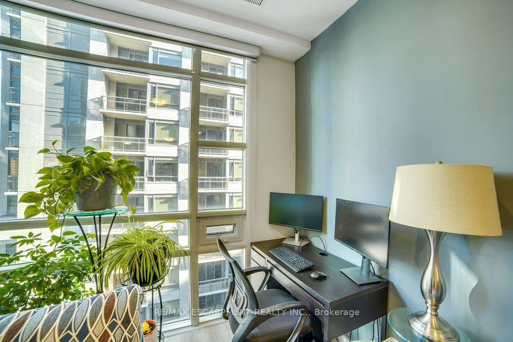 Photo 12 of Unit 810, 150 Main Street W, Hamilton, Central — HOMEH