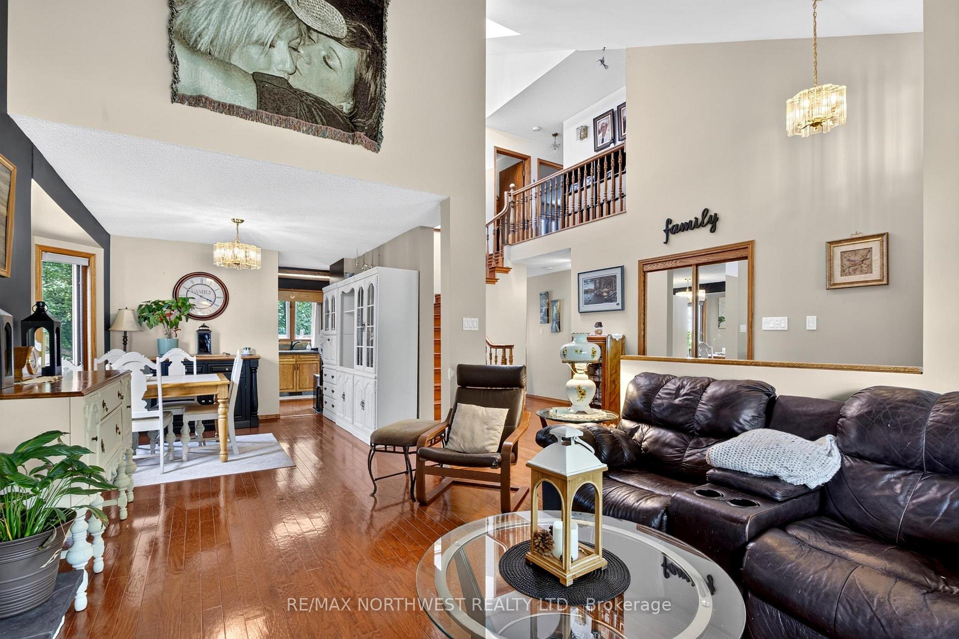 Photo 11 of 30 Sandstone Place, Kenora, Amethyst — HOMEH