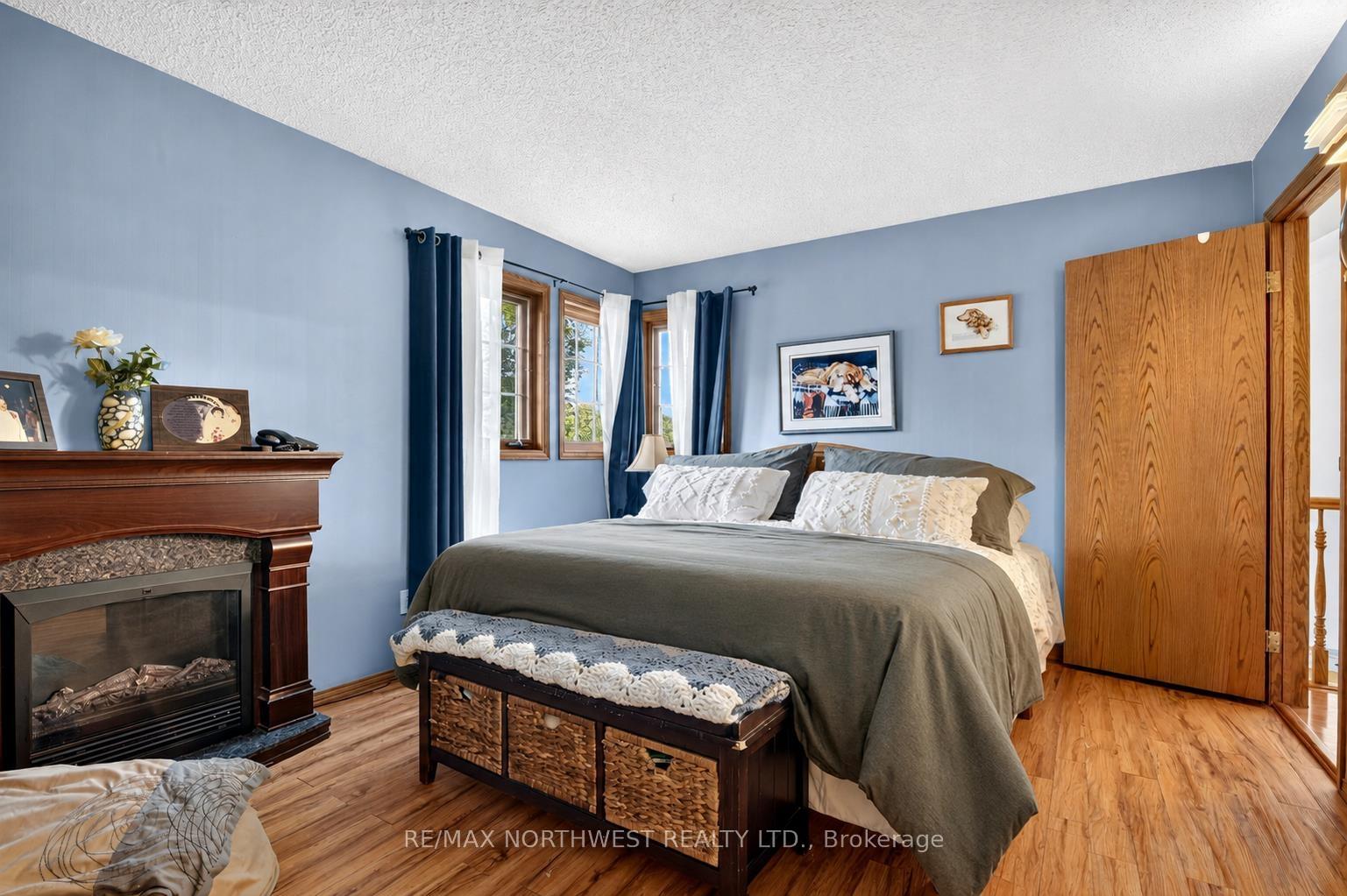 Photo 19 of 30 Sandstone Place, Kenora, Amethyst — HOMEH