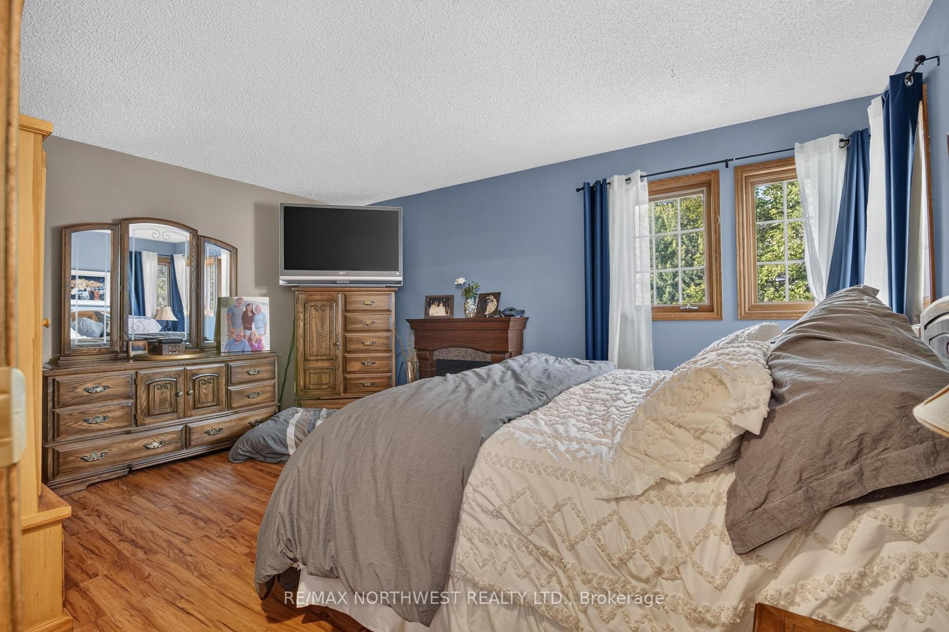 Photo 20 of 30 Sandstone Place, Kenora, Amethyst — HOMEH