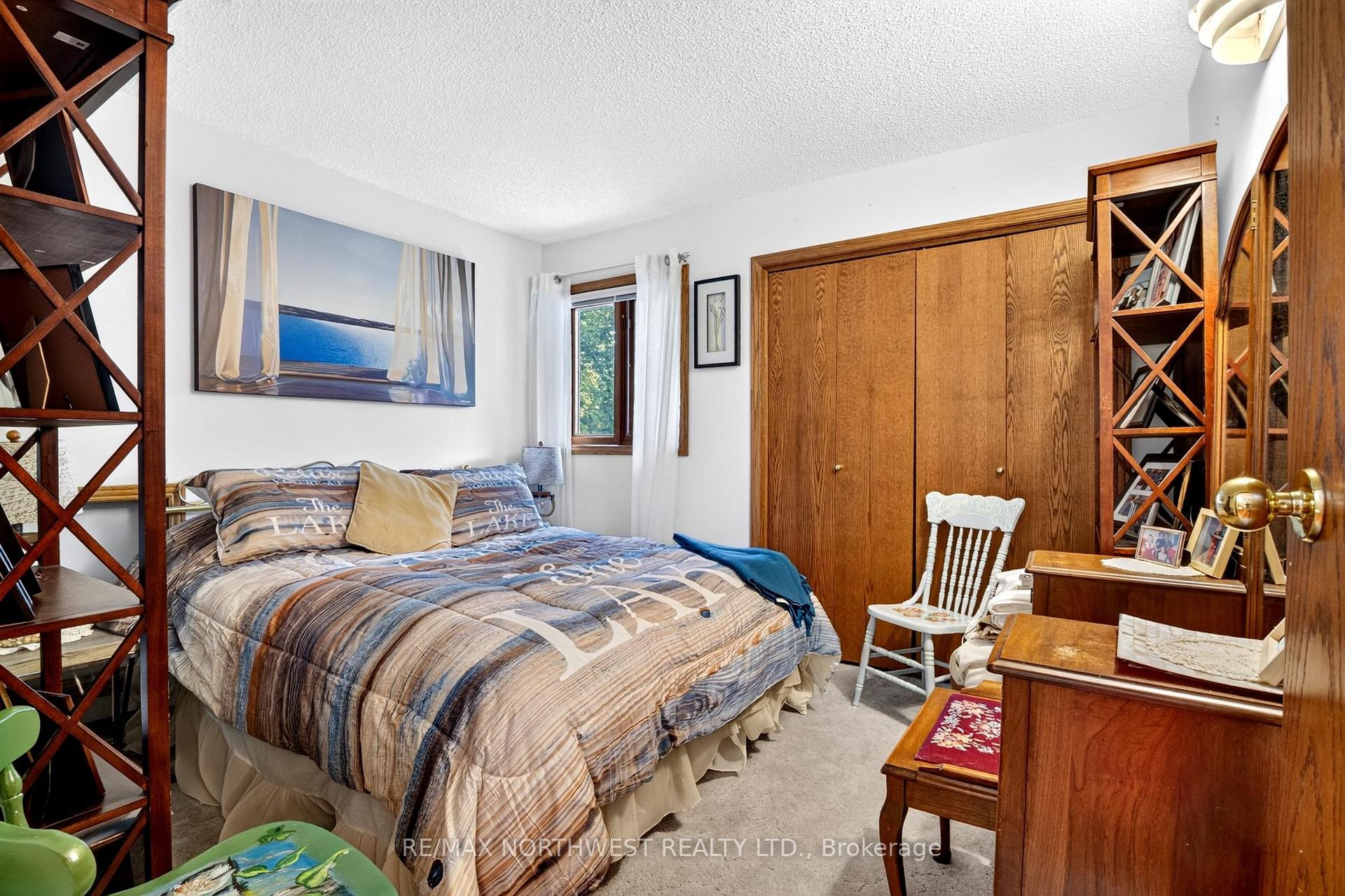 Photo 23 of 30 Sandstone Place, Kenora, Amethyst — HOMEH
