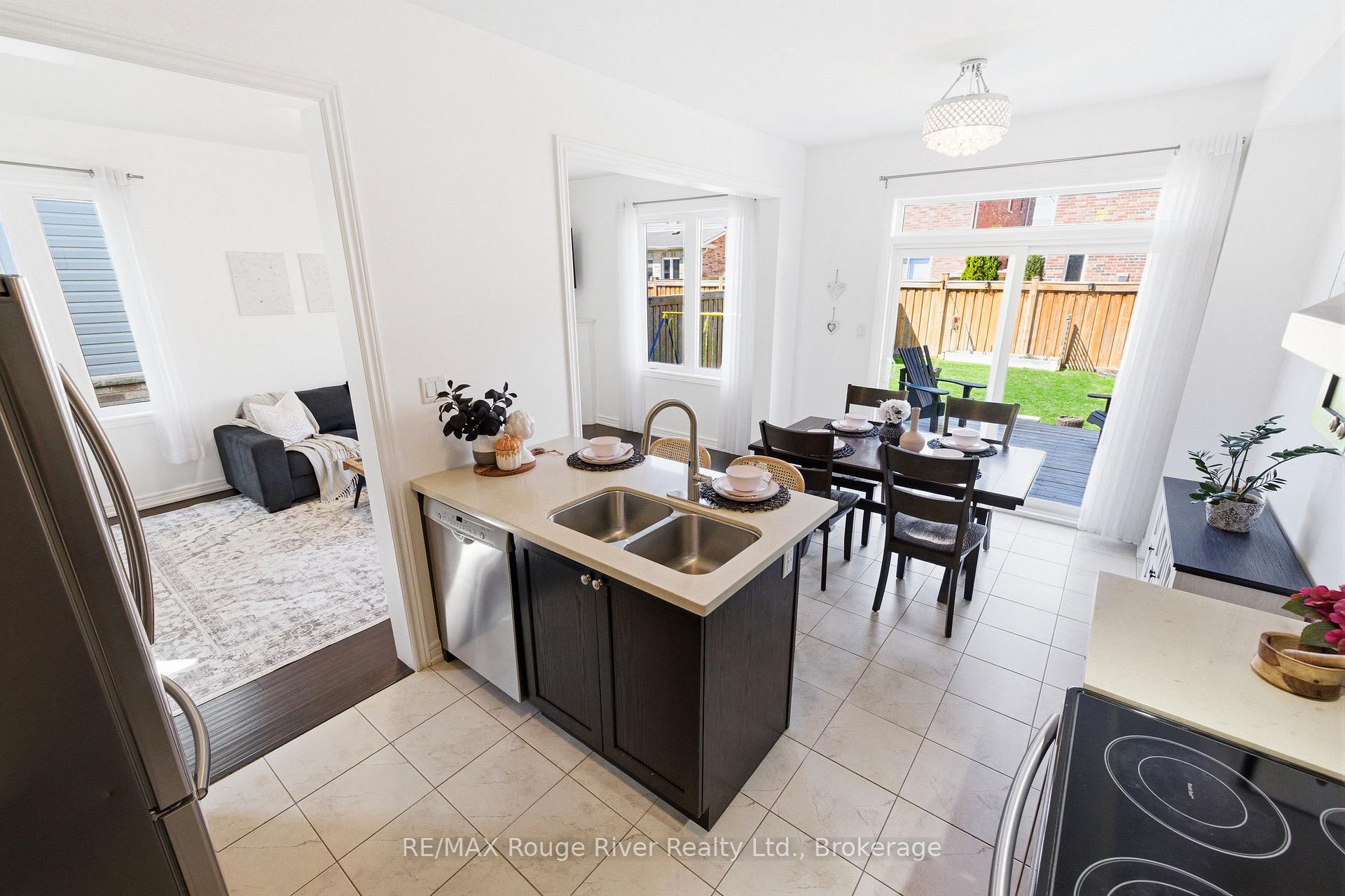 Photo 13 of 84 Fred Jackman Avenue, Clarington, Bowmanville — HOMEH