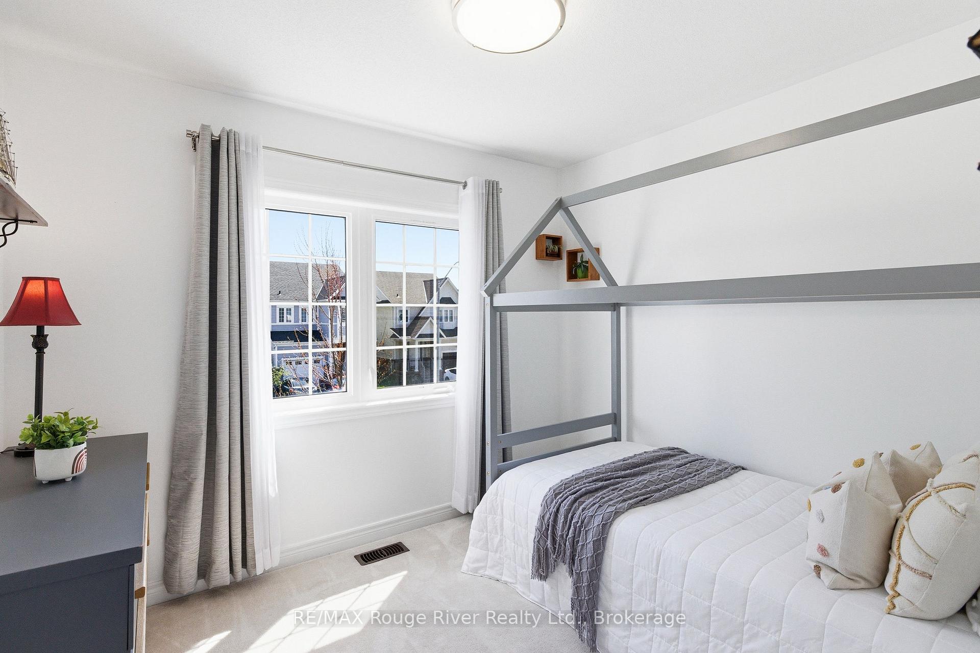 Photo 24 of 84 Fred Jackman Avenue, Clarington, Bowmanville — HOMEH