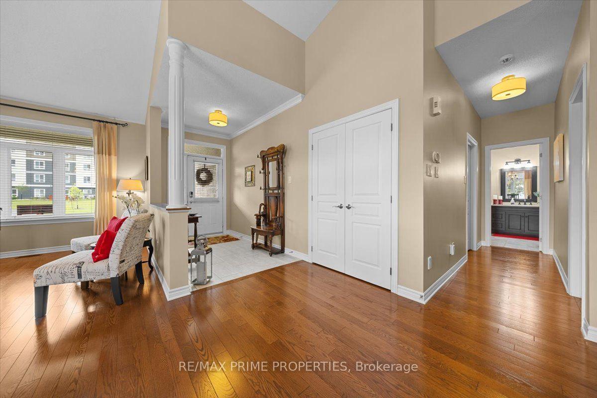 Photo 4 of 341 Bobolink Ridge, Ottawa, Kanata - Emerald Meadows/Trailwest — HOMEH