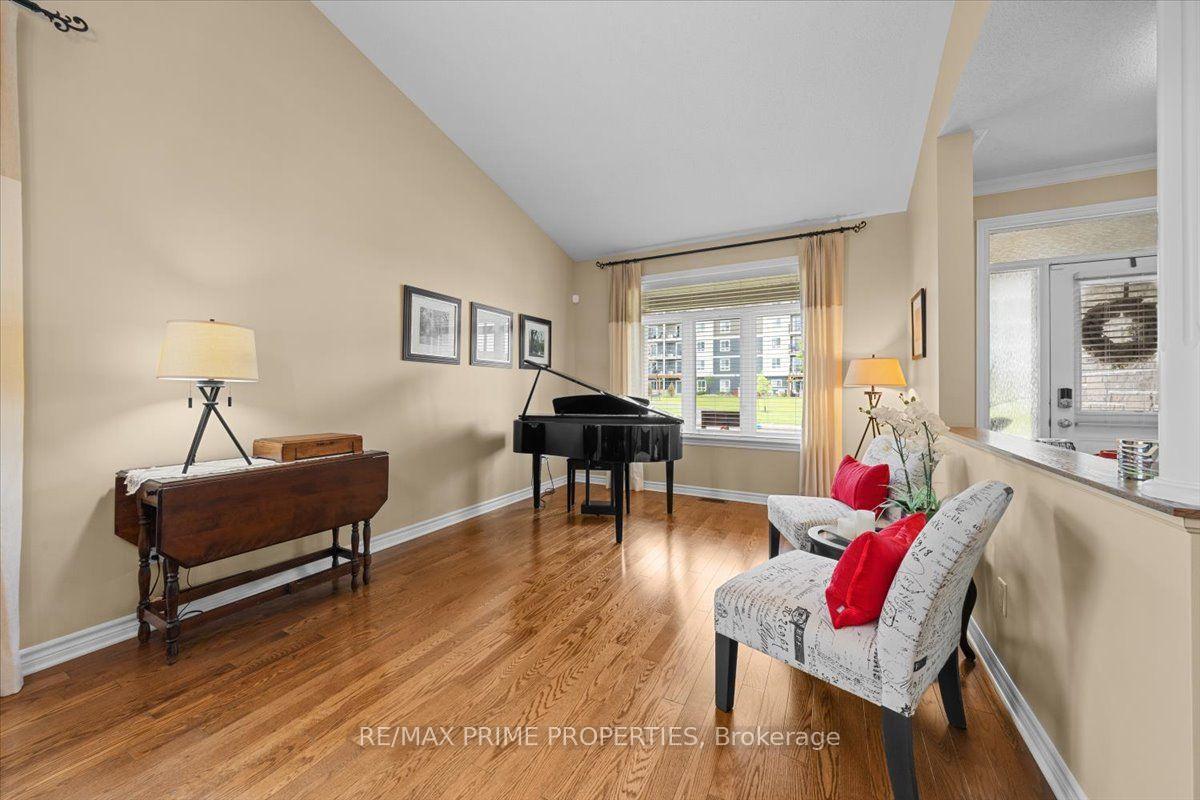 Photo 6 of 341 Bobolink Ridge, Ottawa, Kanata - Emerald Meadows/Trailwest — HOMEH