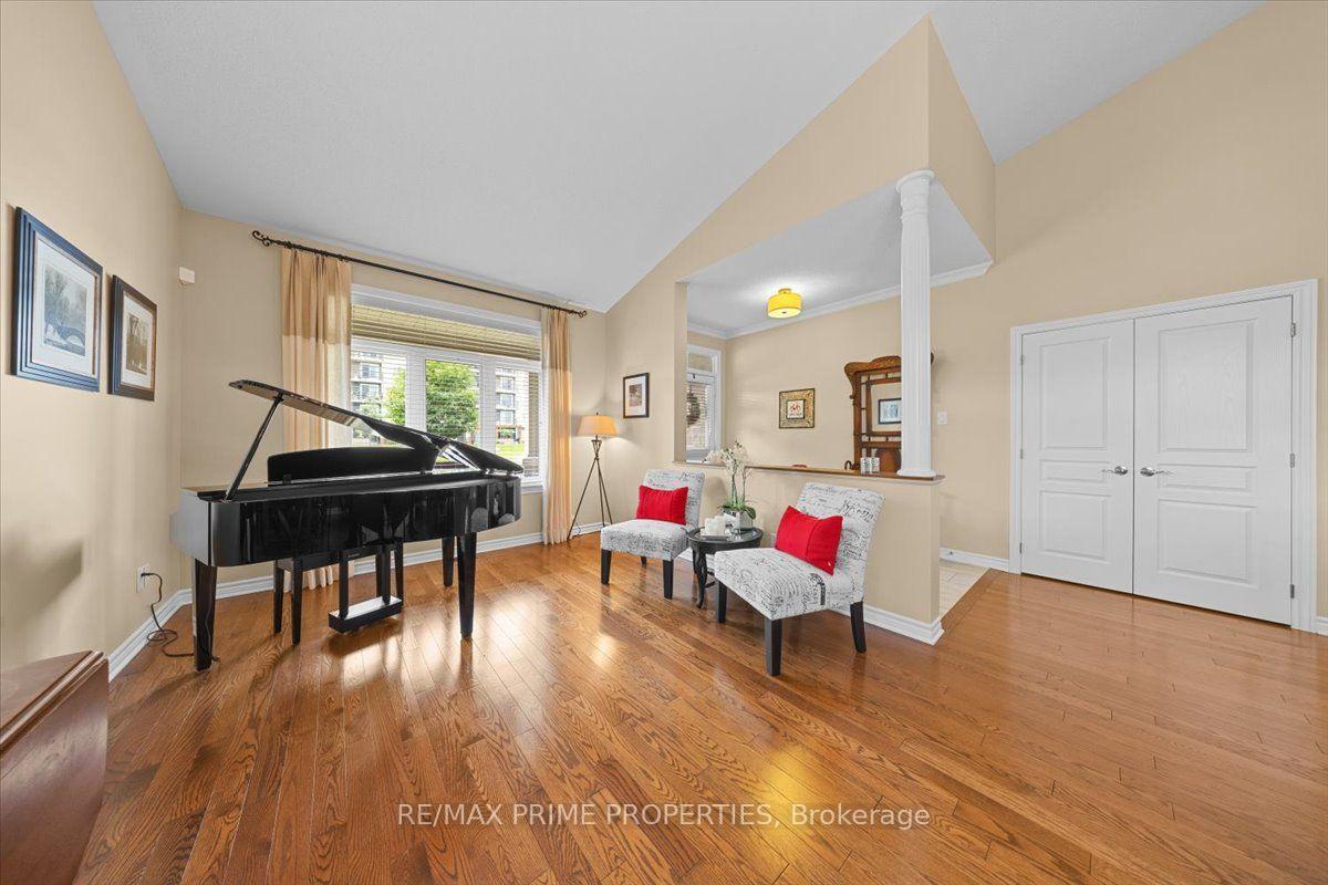 Photo 7 of 341 Bobolink Ridge, Ottawa, Kanata - Emerald Meadows/Trailwest — HOMEH
