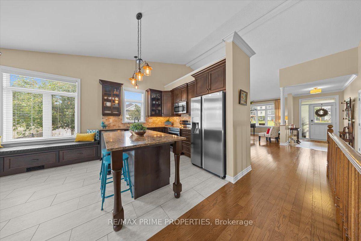Photo 12 of 341 Bobolink Ridge, Ottawa, Kanata - Emerald Meadows/Trailwest — HOMEH