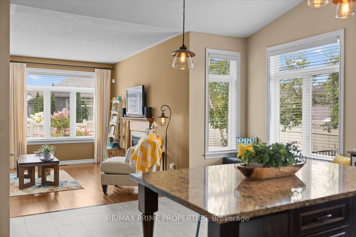 Photo 19 of 341 Bobolink Ridge, Ottawa, Kanata - Emerald Meadows/Trailwest — HOMEH