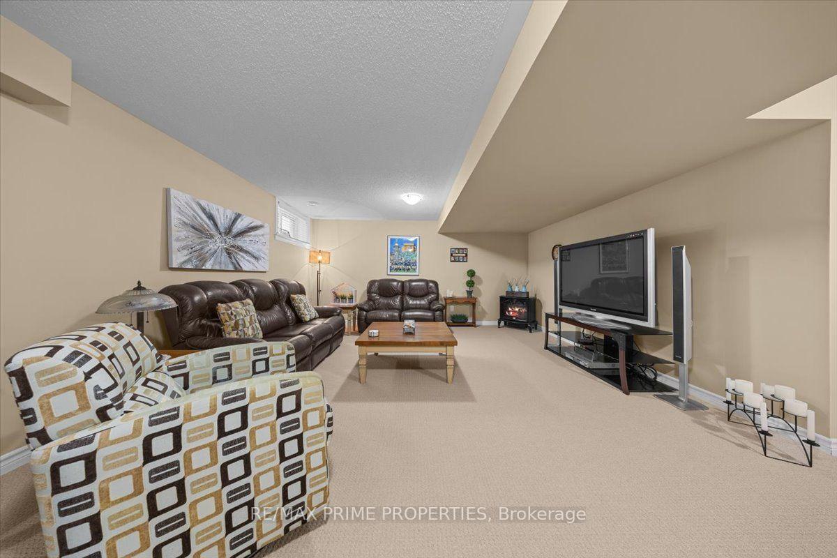 Photo 38 of 341 Bobolink Ridge, Ottawa, Kanata - Emerald Meadows/Trailwest — HOMEH
