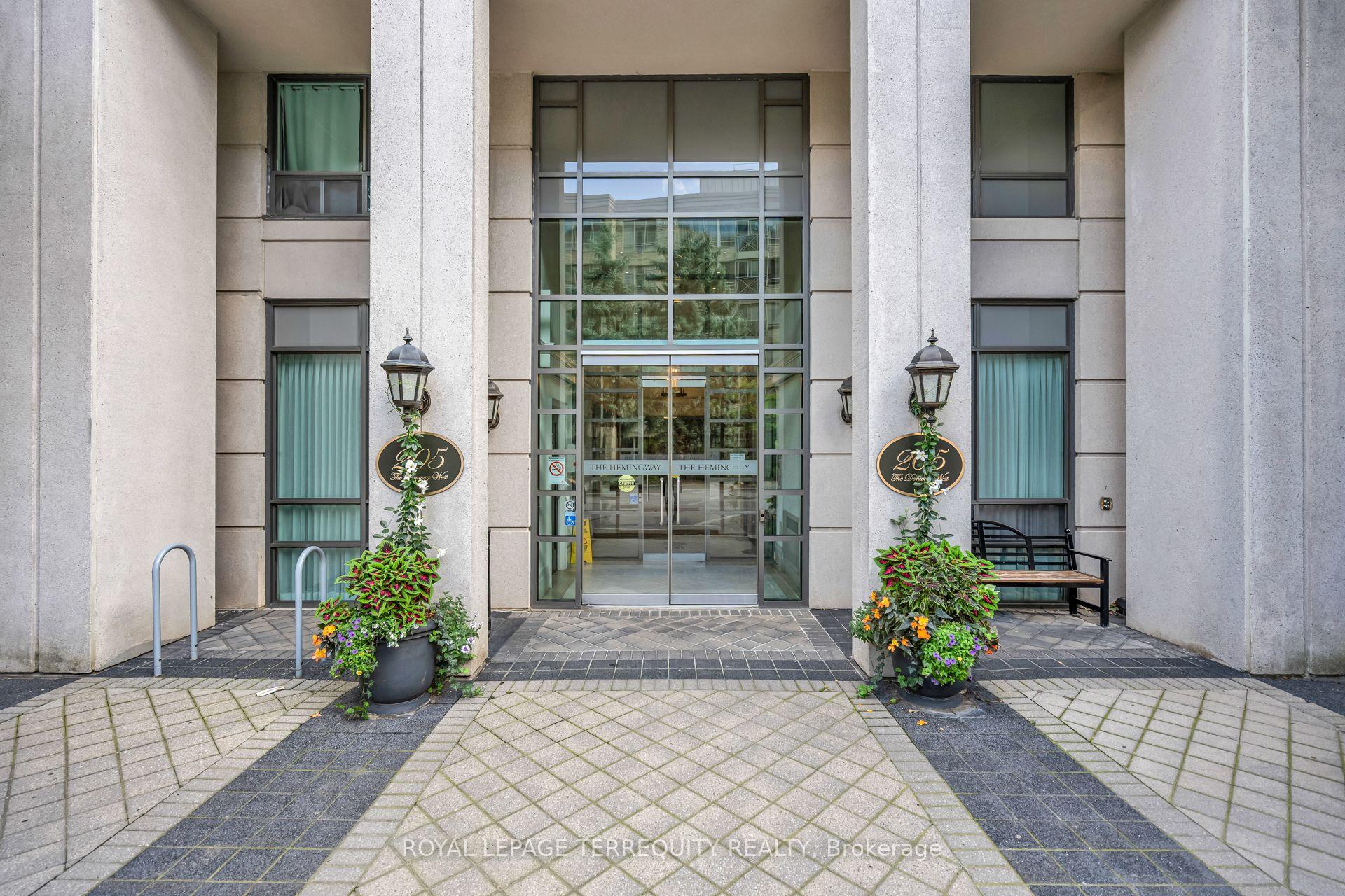 Front of Unit 402, 205 The Donway