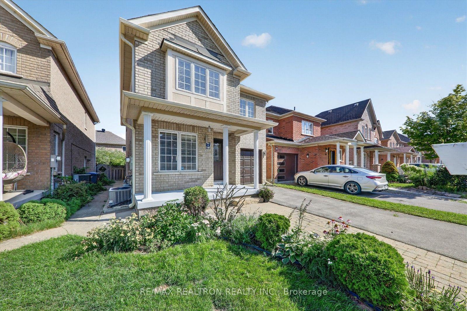 Photo 4 of 86 Tideland Drive, Brampton, Fletcher's Meadow — HOMEH