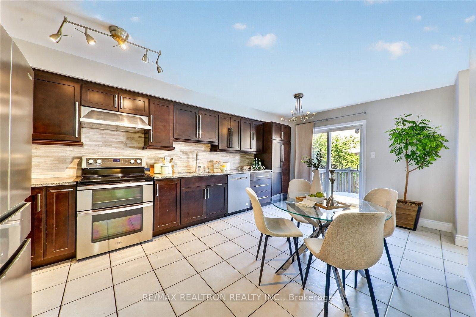 Photo 17 of 86 Tideland Drive, Brampton, Fletcher's Meadow — HOMEH