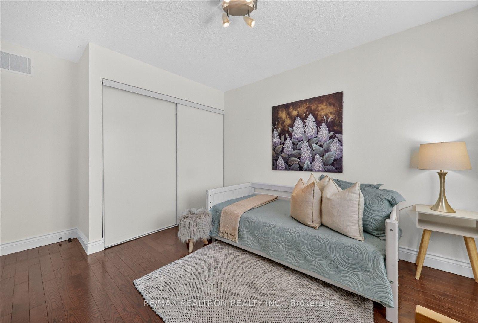 Photo 36 of 86 Tideland Drive, Brampton, Fletcher's Meadow — HOMEH