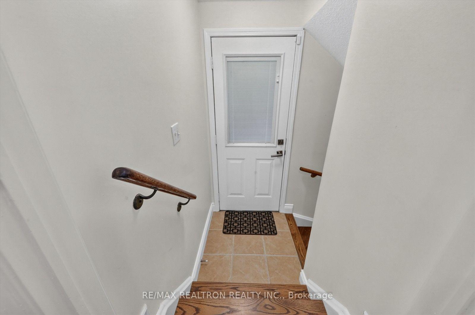 Photo 37 of 86 Tideland Drive, Brampton, Fletcher's Meadow — HOMEH