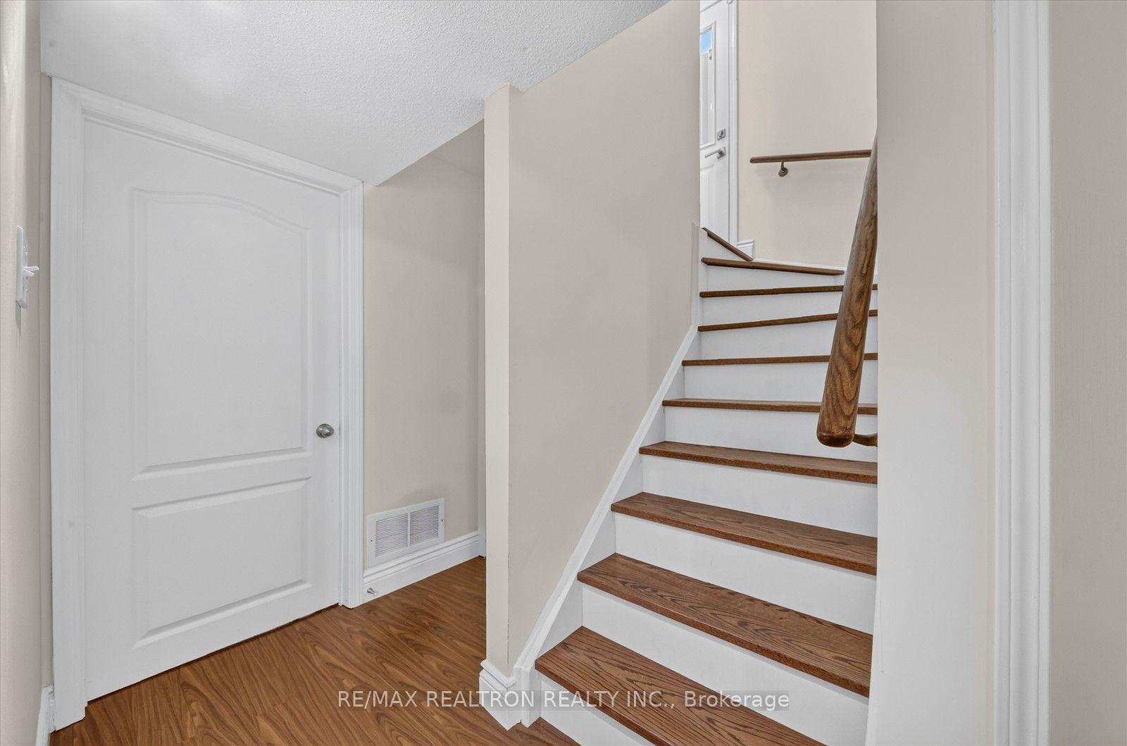 Photo 38 of 86 Tideland Drive, Brampton, Fletcher's Meadow — HOMEH
