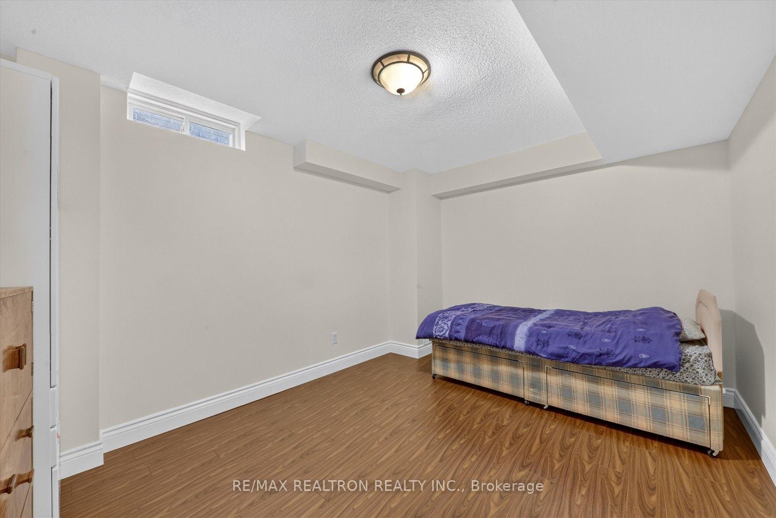 Photo 41 of 86 Tideland Drive, Brampton, Fletcher's Meadow — HOMEH