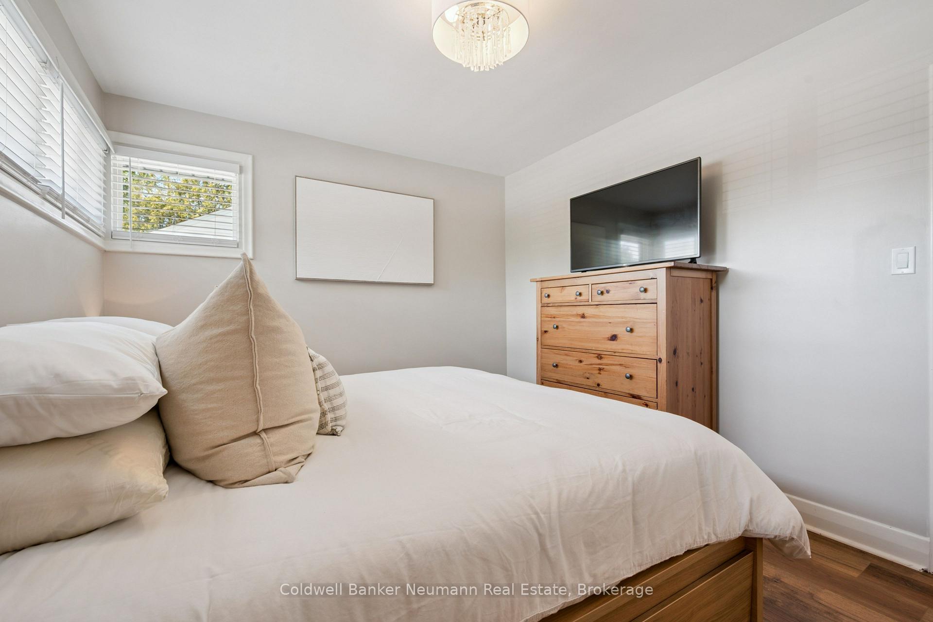 Photo 20 of 11 Western Avenue, Guelph, Junction/Onward Willow — HOMEH