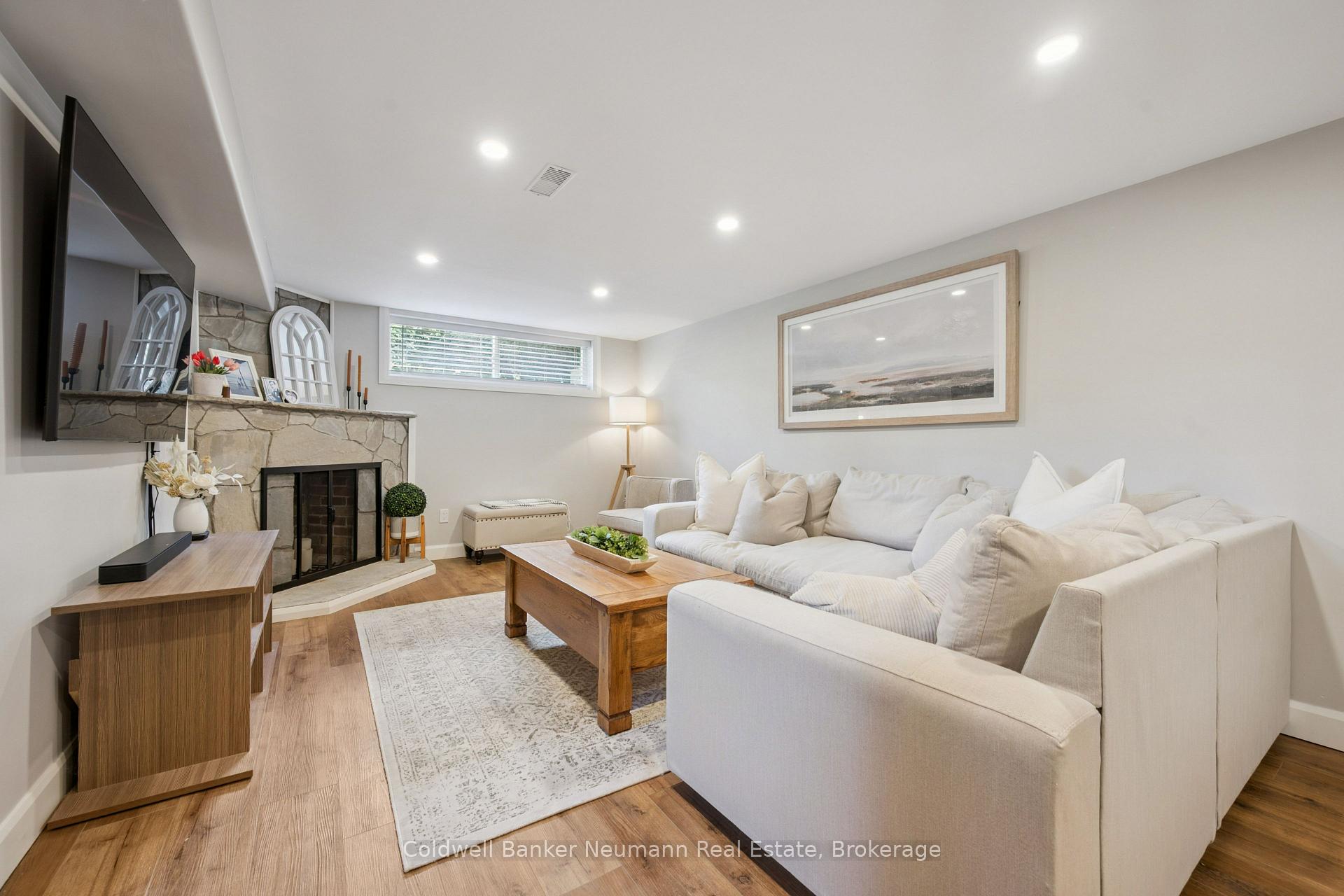 Photo 24 of 11 Western Avenue, Guelph, Junction/Onward Willow — HOMEH