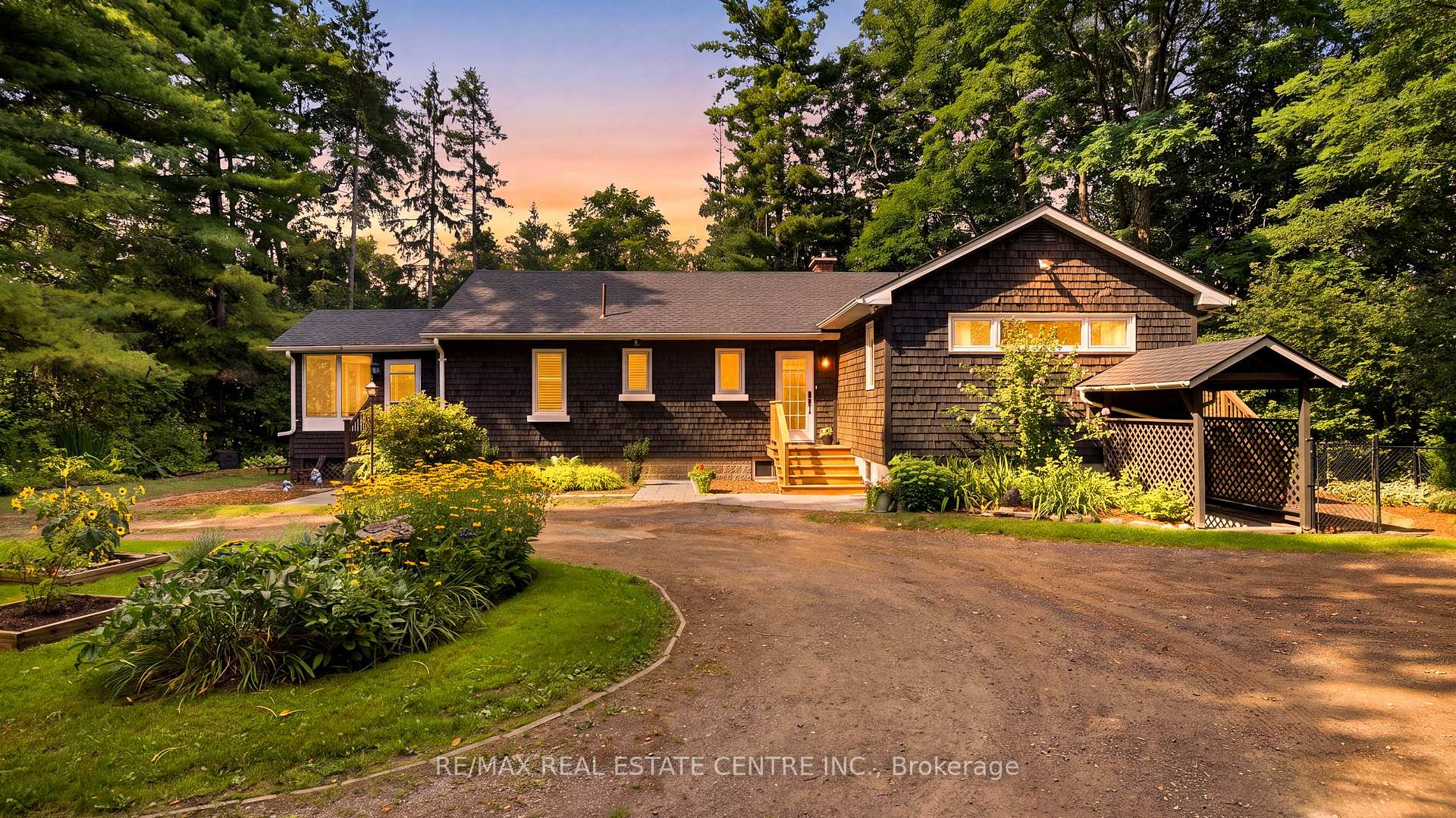Photo 2 of 1282 Governors Road, Hamilton, Dundas — HOMEH