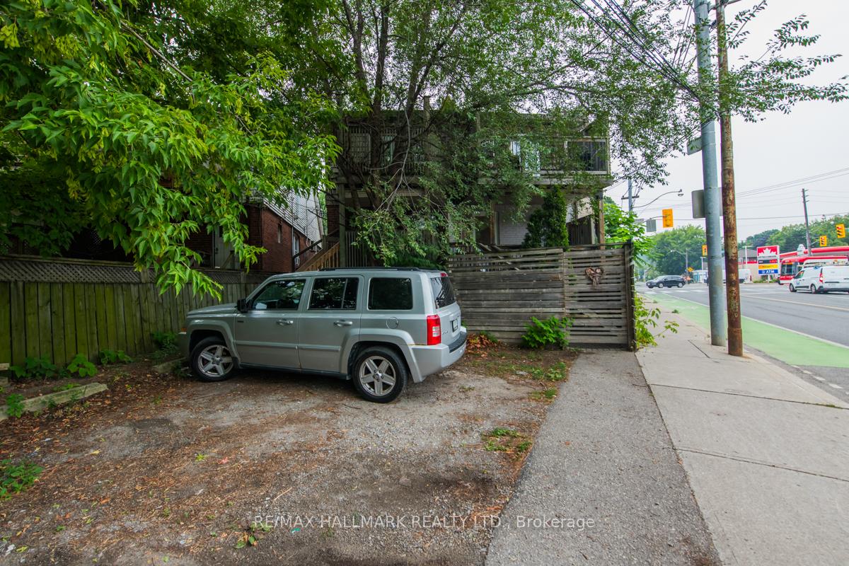 Photo 14 of Unit Main, 233 Kingston Road, Toronto, The Beaches — HOMEH