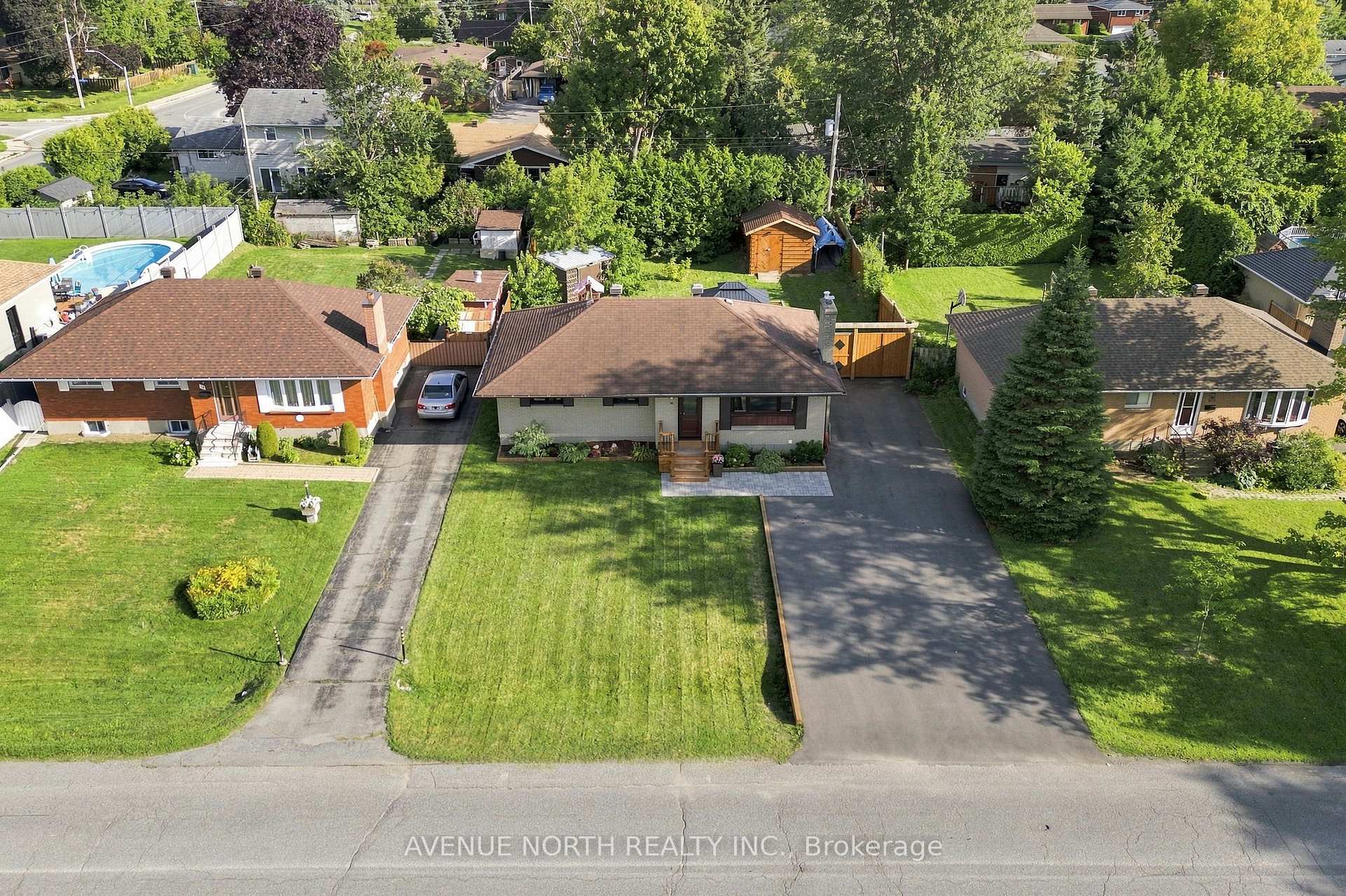 Photo 4 of 66 Epworth Avenue, Ottawa, Meadowlands/St. Claire Gardens — HOMEH
