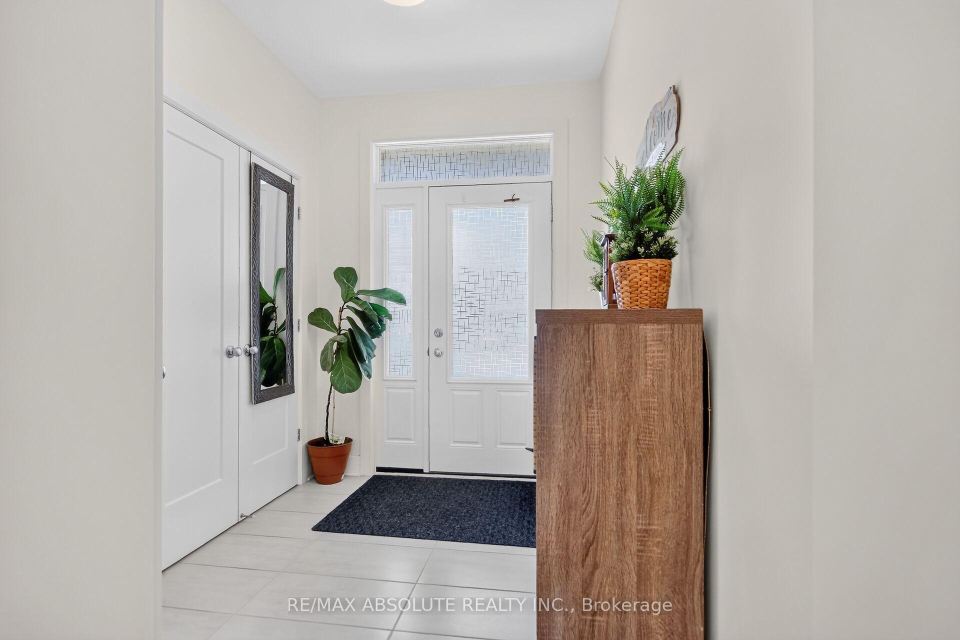 Photo 3 of 674 Parade Drive, Ottawa, Stittsville (South) — HOMEH