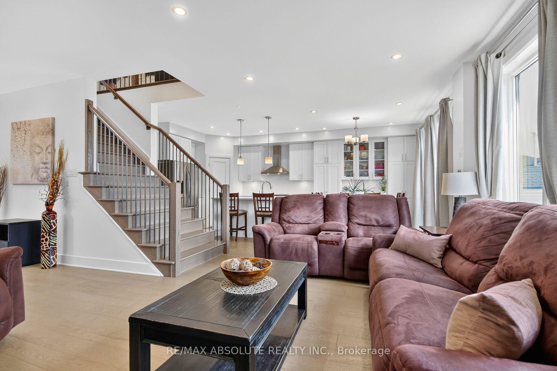 Photo 7 of 674 Parade Drive, Ottawa, Stittsville (South) — HOMEH
