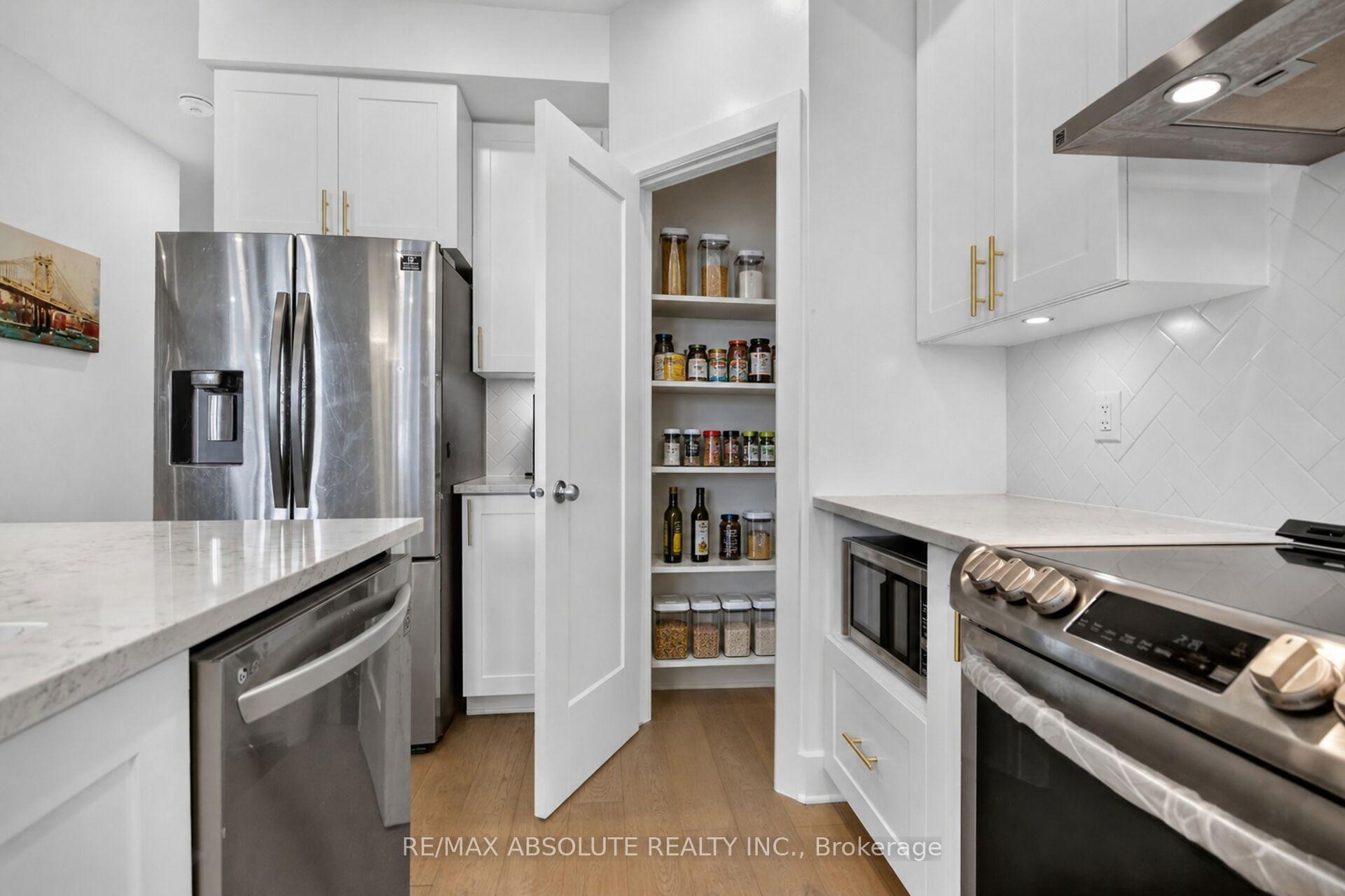 Photo 10 of 674 Parade Drive, Ottawa, Stittsville (South) — HOMEH