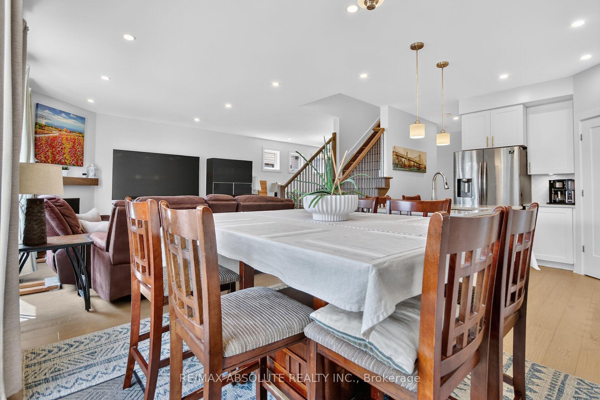 Photo 17 of 674 Parade Drive, Ottawa, Stittsville (South) — HOMEH