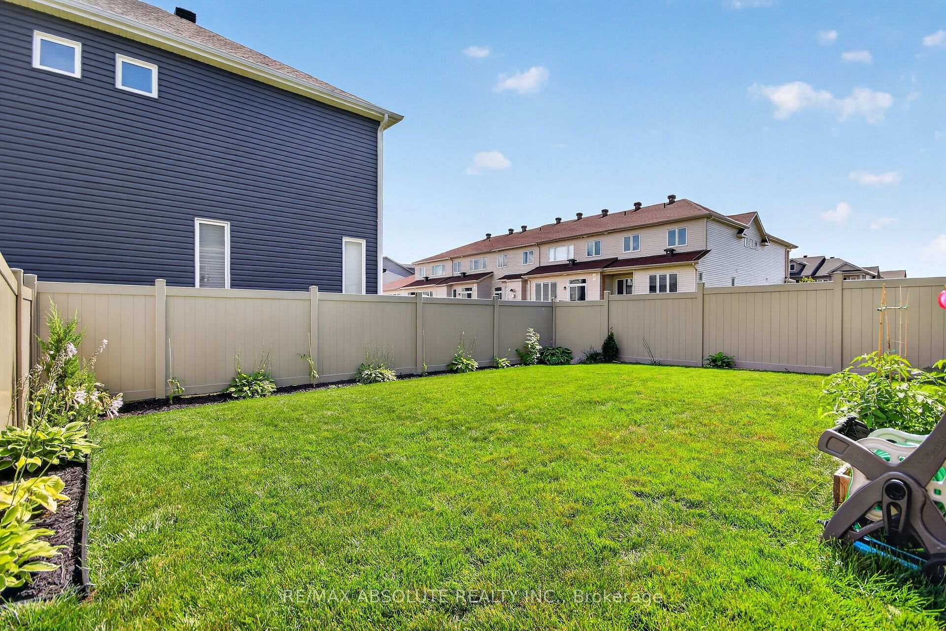 Photo 37 of 674 Parade Drive, Ottawa, Stittsville (South) — HOMEH