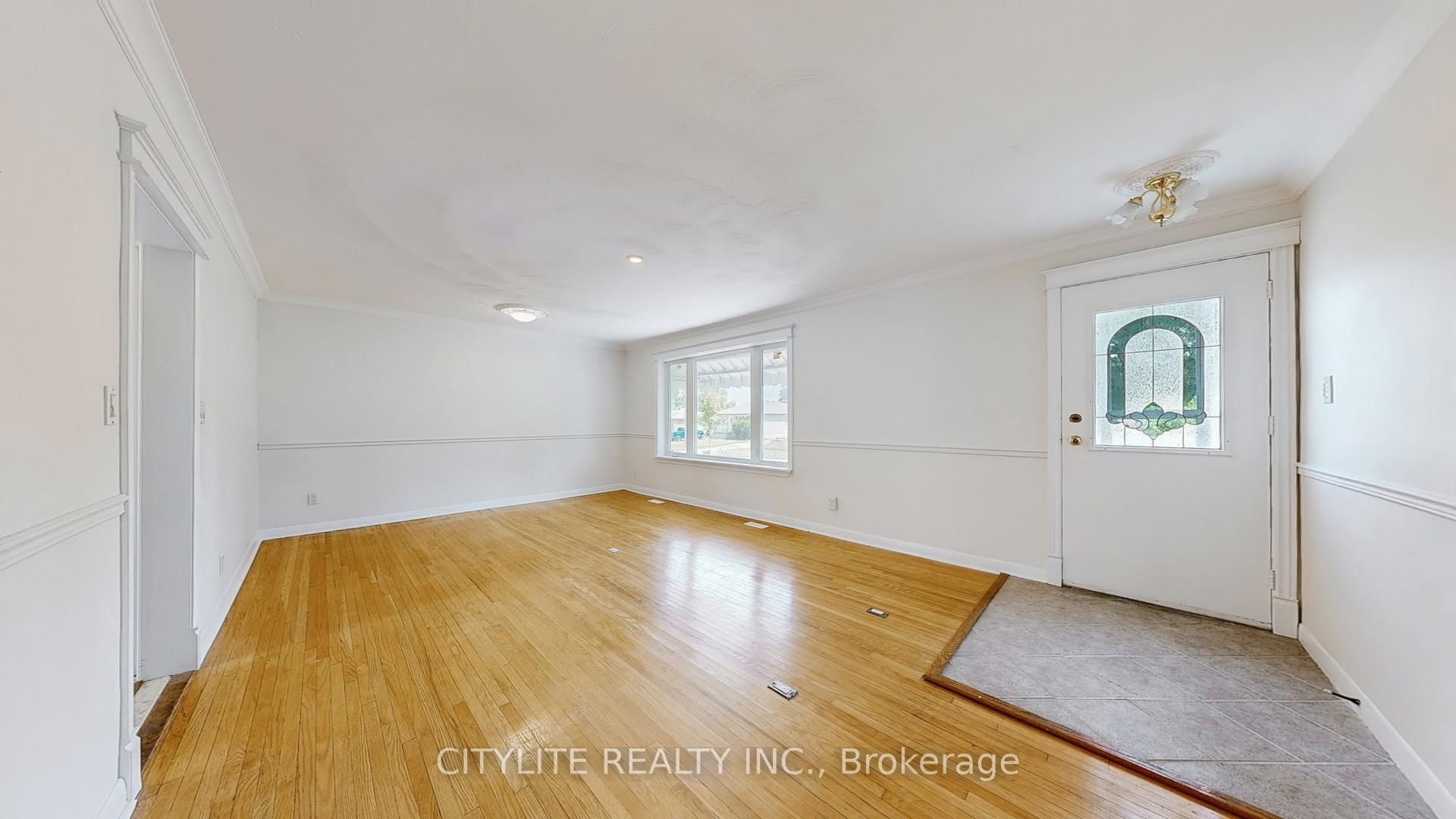 Photo 3 of 516 Monteith Avenue, Oshawa, Lakeview — HOMEH