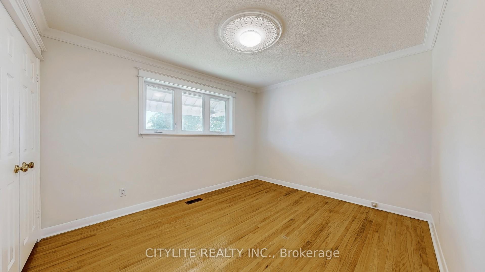 Photo 11 of 516 Monteith Avenue, Oshawa, Lakeview — HOMEH