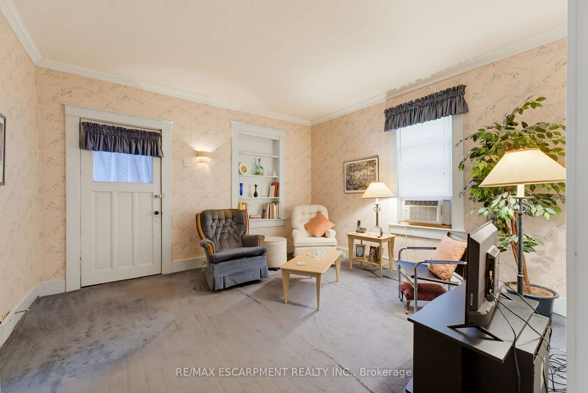 Photo 8 of 22 Mildred Avenue, St. Catharines, Port Weller — HOMEH