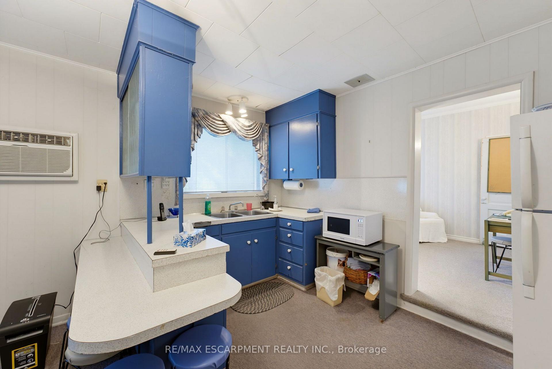 Photo 13 of 22 Mildred Avenue, St. Catharines, Port Weller — HOMEH