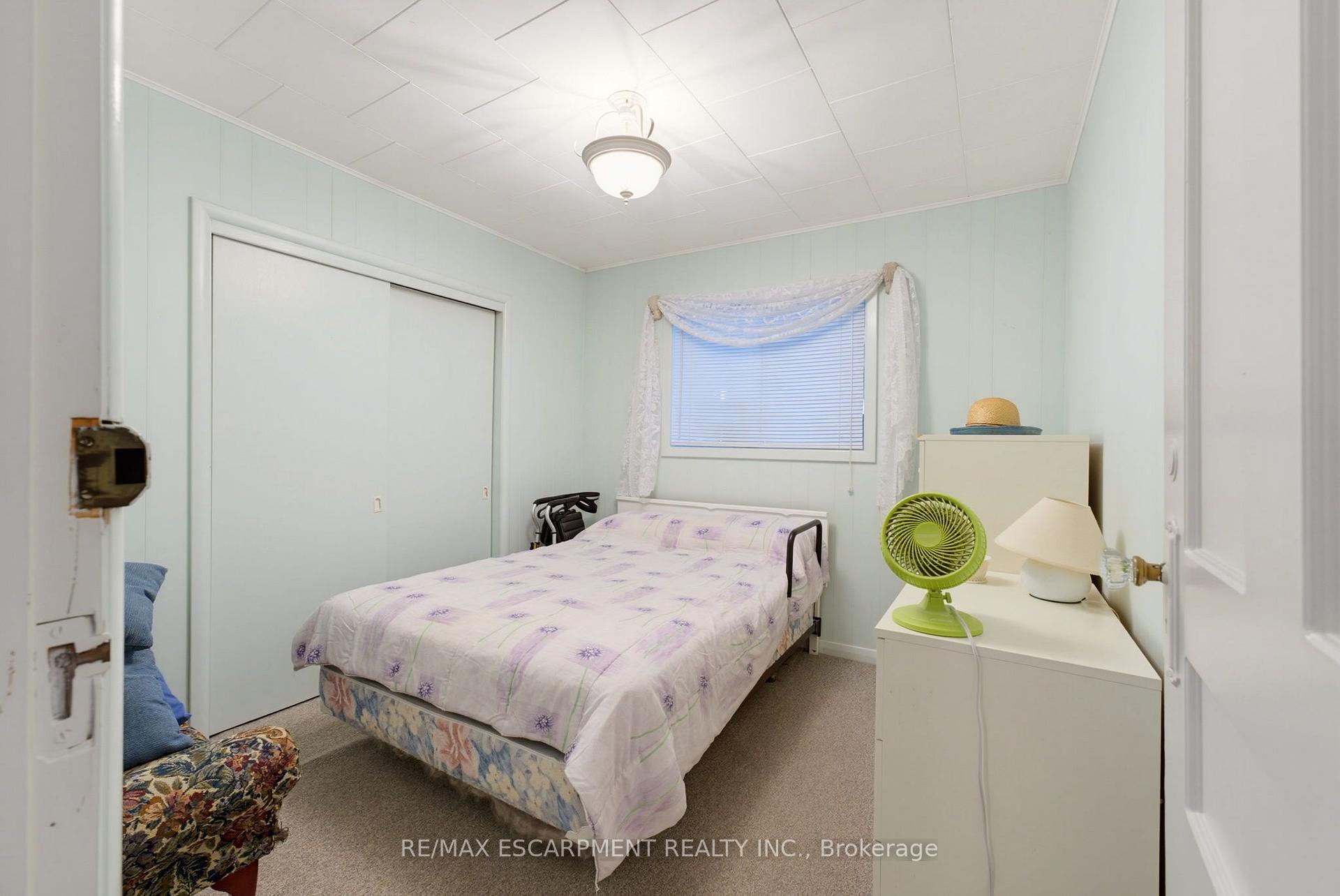 Photo 14 of 22 Mildred Avenue, St. Catharines, Port Weller — HOMEH
