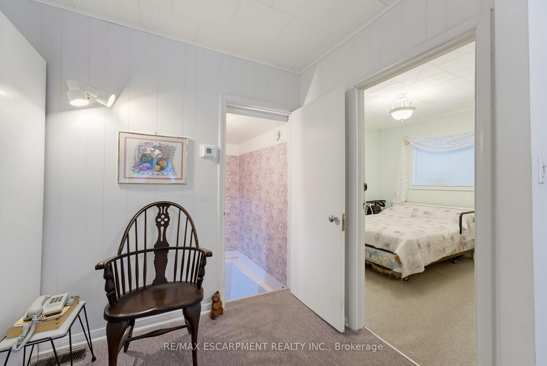 Photo 15 of 22 Mildred Avenue, St. Catharines, Port Weller — HOMEH