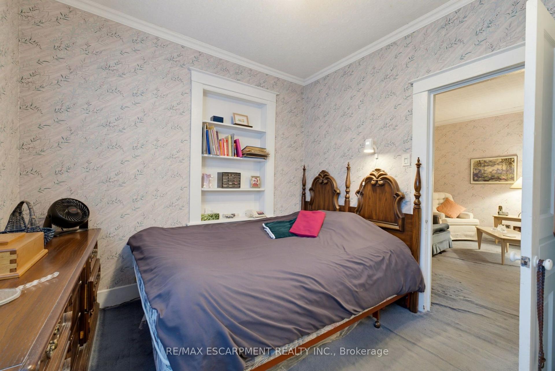 Photo 16 of 22 Mildred Avenue, St. Catharines, Port Weller — HOMEH