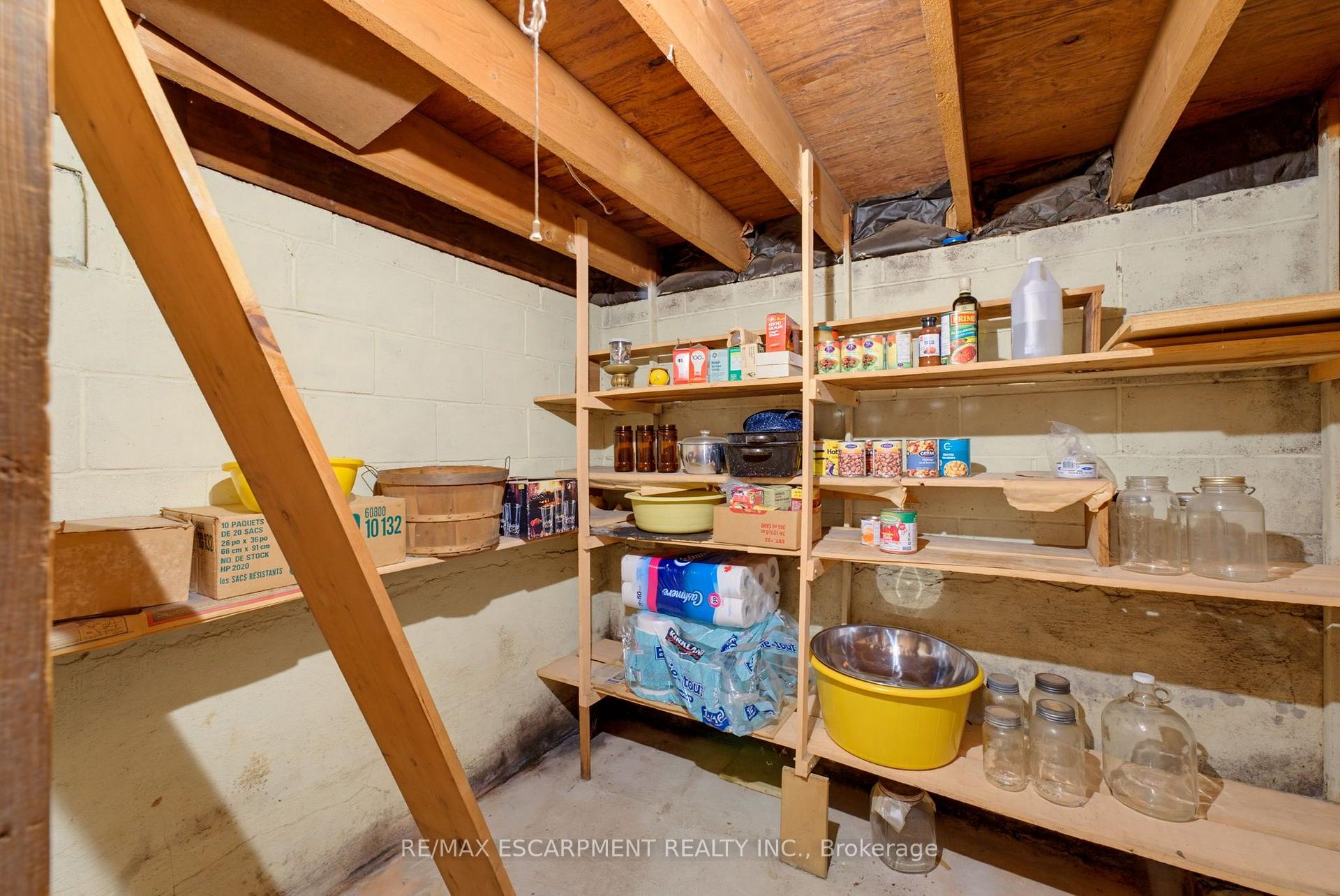 Photo 22 of 22 Mildred Avenue, St. Catharines, Port Weller — HOMEH