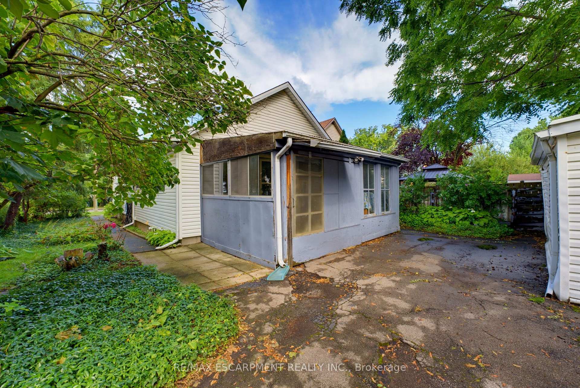Photo 27 of 22 Mildred Avenue, St. Catharines, Port Weller — HOMEH