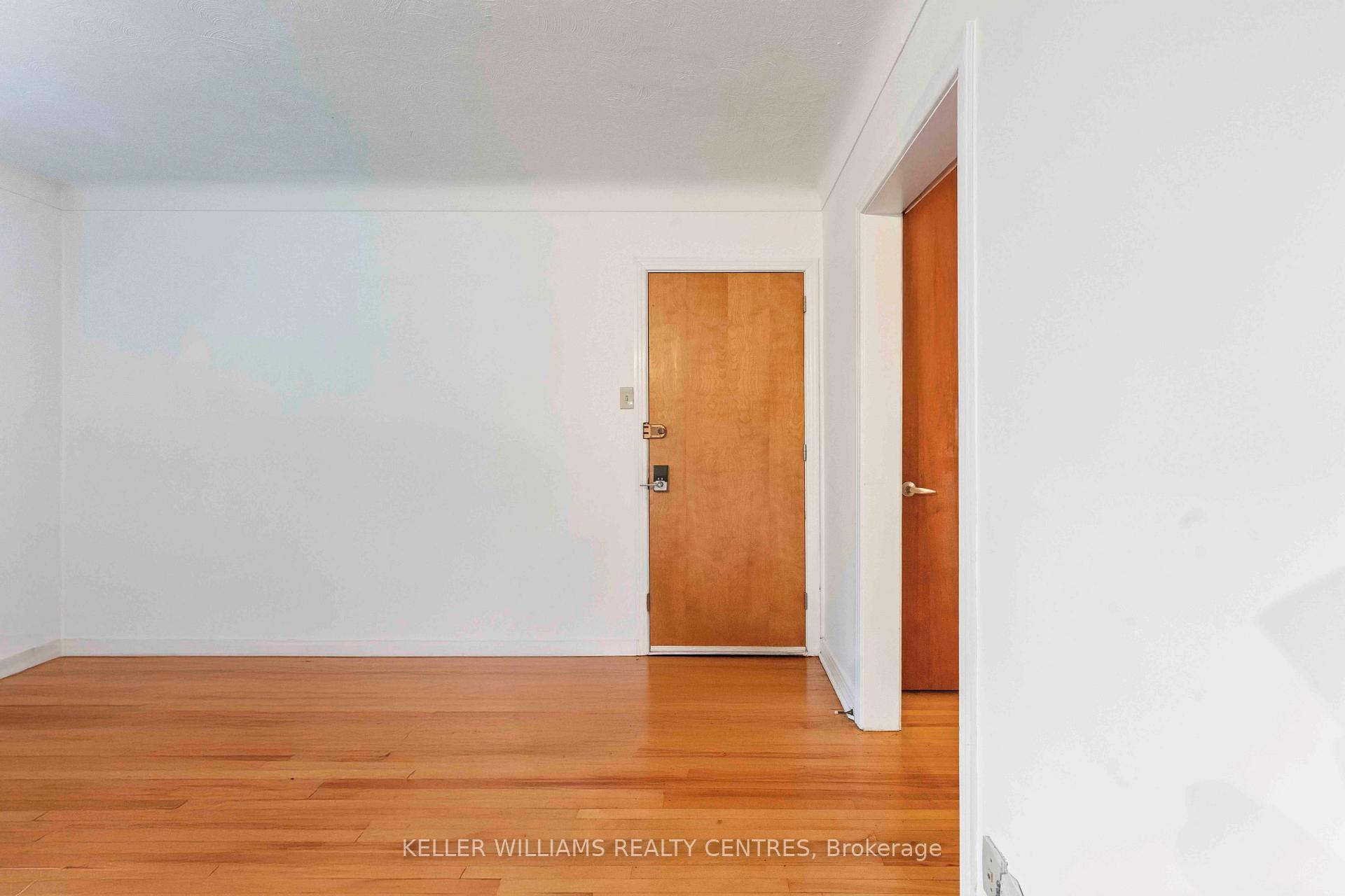 Photo 4 of Unit 1, 964 Bakervale Drive, Ottawa, Carlington — HOMEH