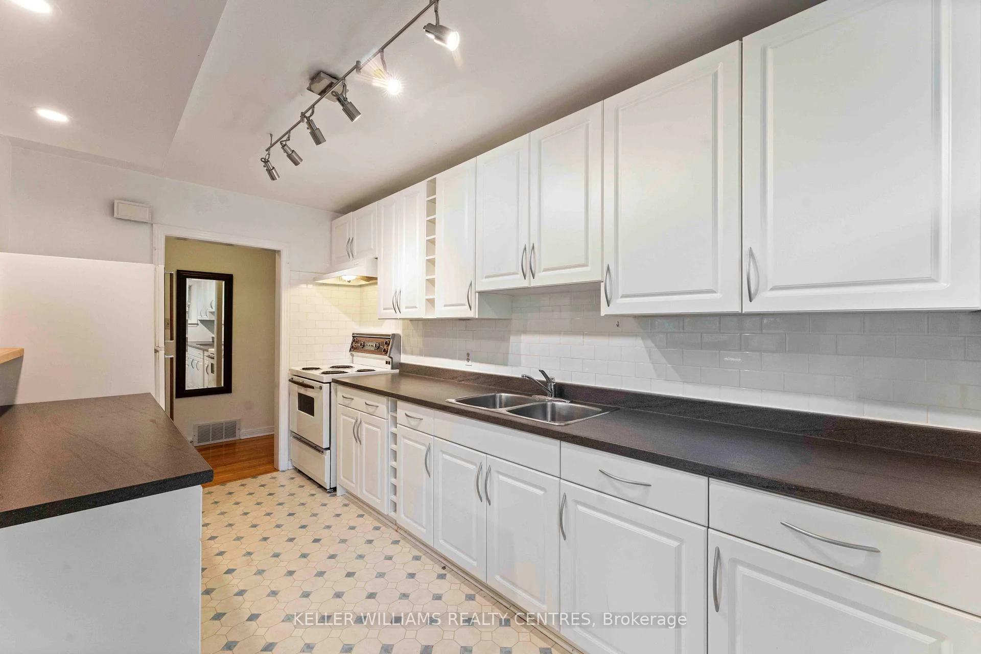 Photo 28 of Unit 1, 964 Bakervale Drive, Ottawa, Carlington — HOMEH
