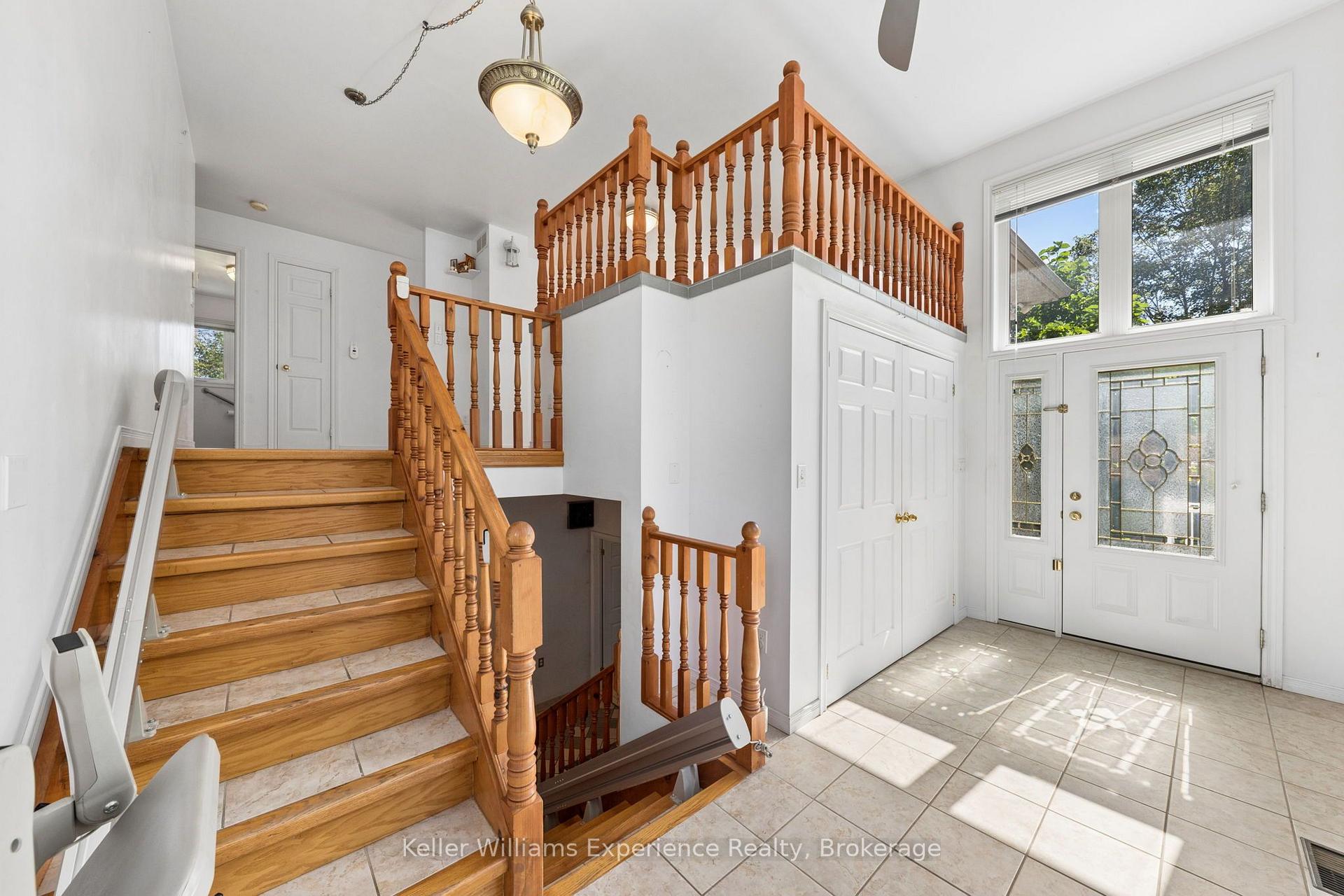 Photo 3 of 36 Willow Street, Tay, Waubaushene — HOMEH