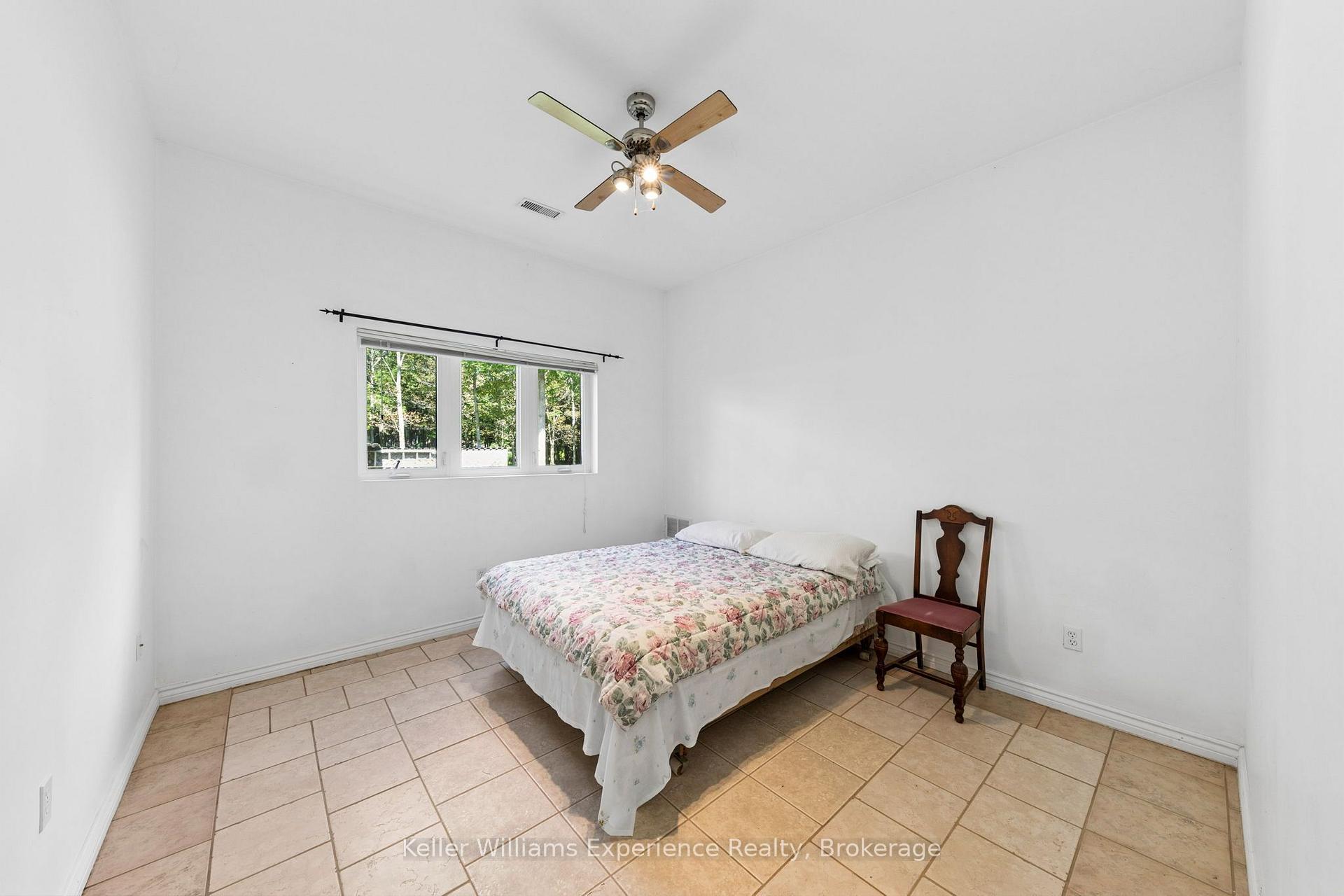 Photo 14 of 36 Willow Street, Tay, Waubaushene — HOMEH