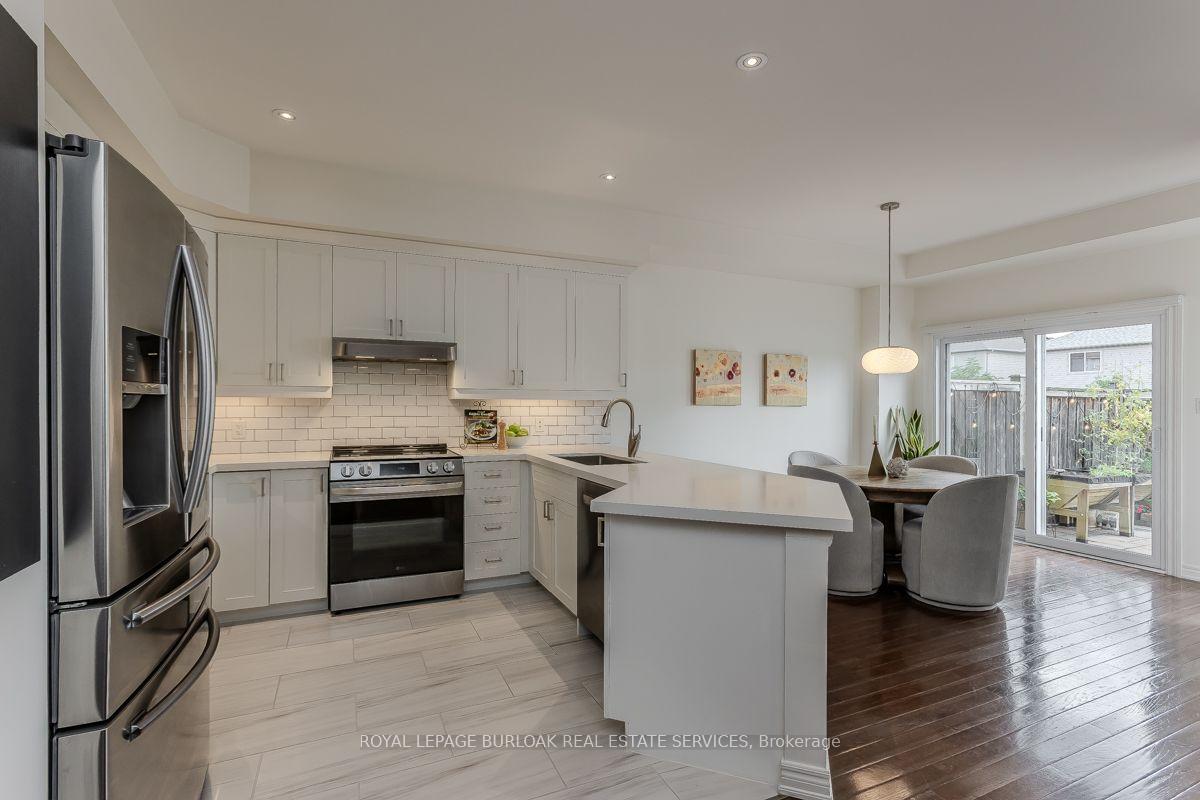 Photo 7 of 5316 Applegarth Drive, Burlington, Orchard — HOMEH