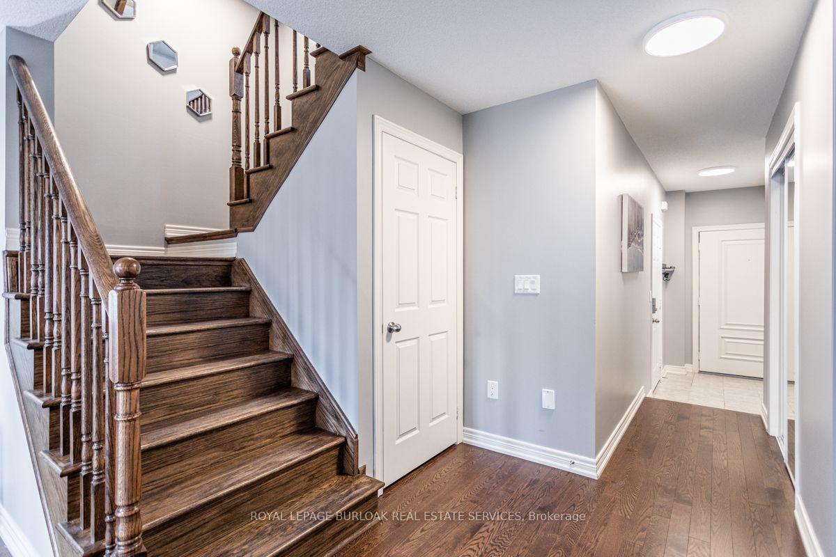 Photo 5 of 3956 Tufgar Crescent, Burlington, Alton — HOMEH