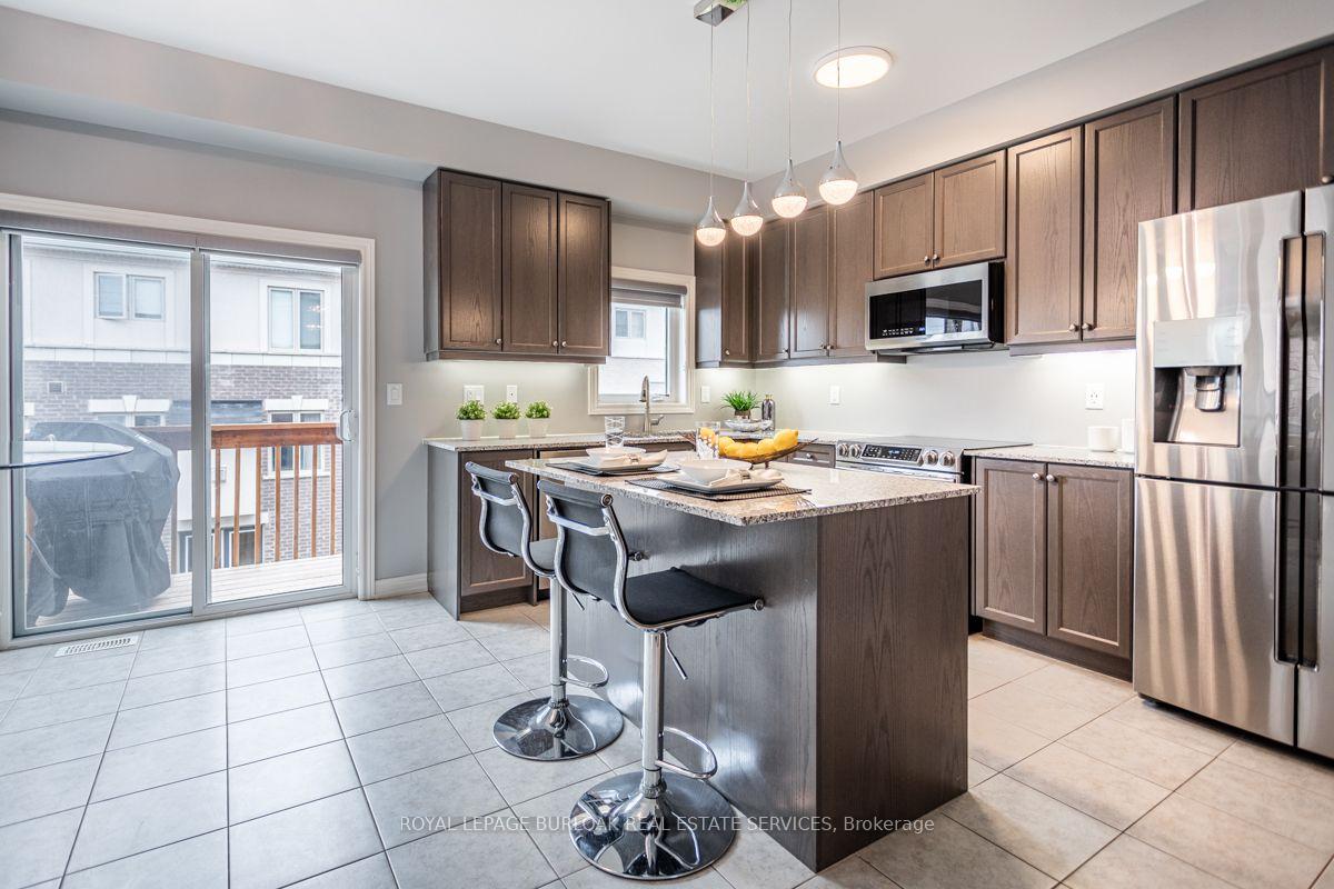 Photo 8 of 3956 Tufgar Crescent, Burlington, Alton — HOMEH